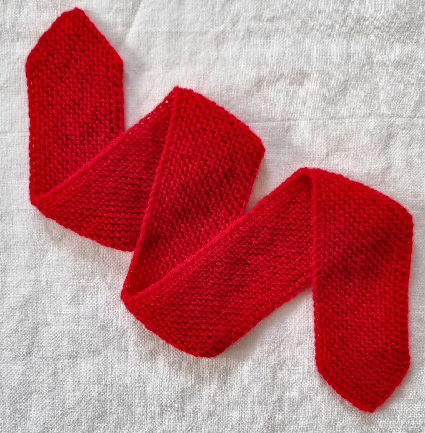 slanty neck tie pattern